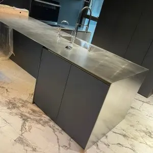 Modern Stainless Steel Kitchen Cabinets Vendor：with Drawers for Kitchen Cabinet