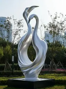 Custom Large Outdoor Metal Sculpture – Polished Stainless Steel Design
